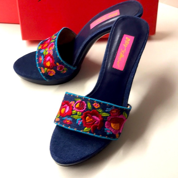 Betsey Johnson denim embroidered rose heel 7.5 rockabilly pinup vintage shoes - Picture 2 of 6
